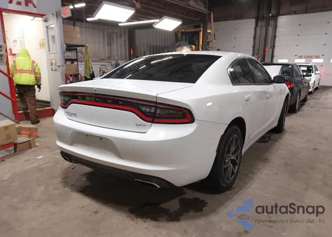 2015 Dodge Charger Sxt z USA, uszkodzony, nr VIN 2C3CDXJG2FH766021